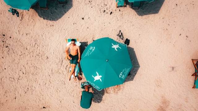 beach umbrella for windy conditions