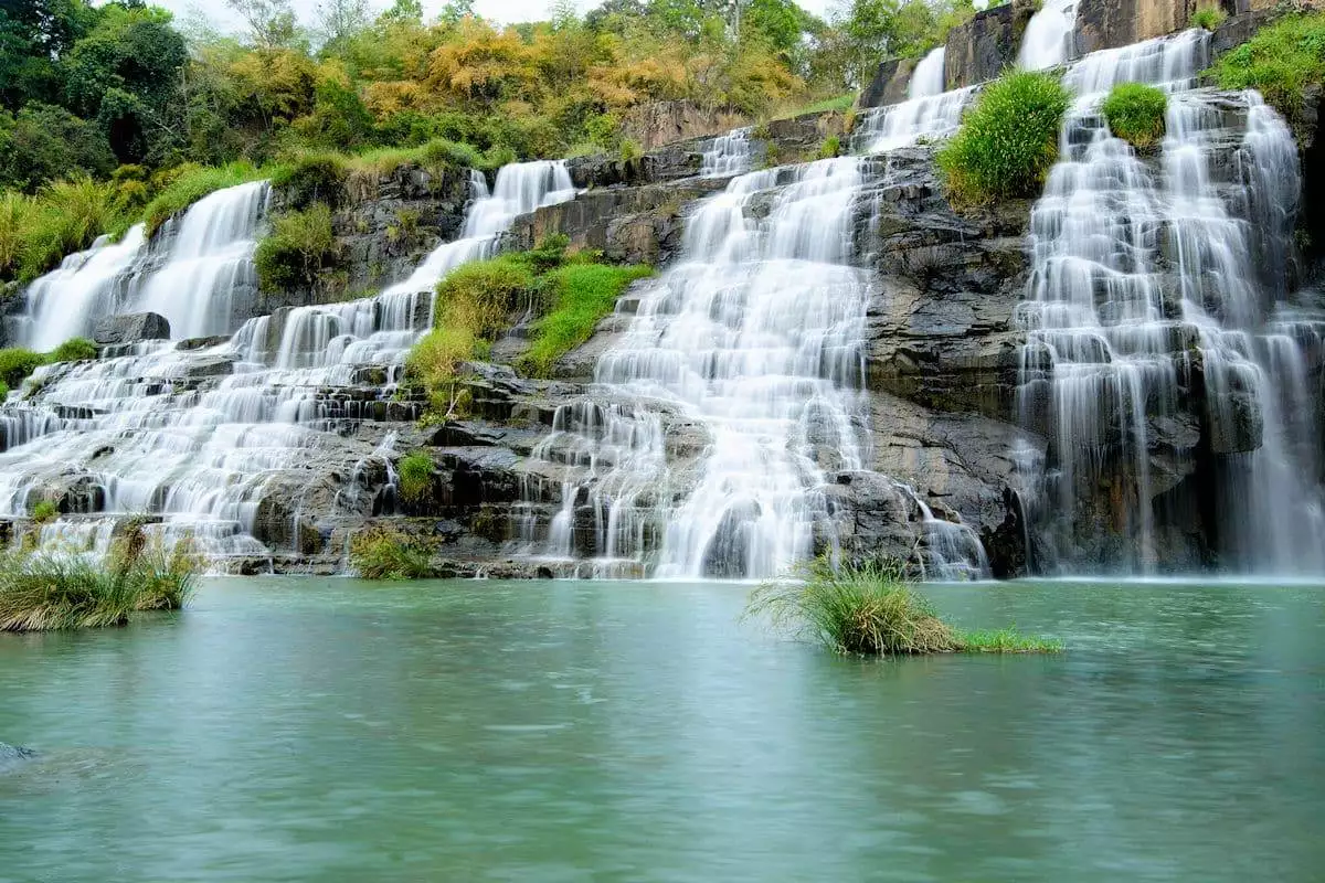 waterfalls in a state park near syracuse new york