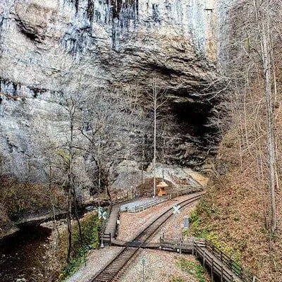 Natural Tunnel State Park