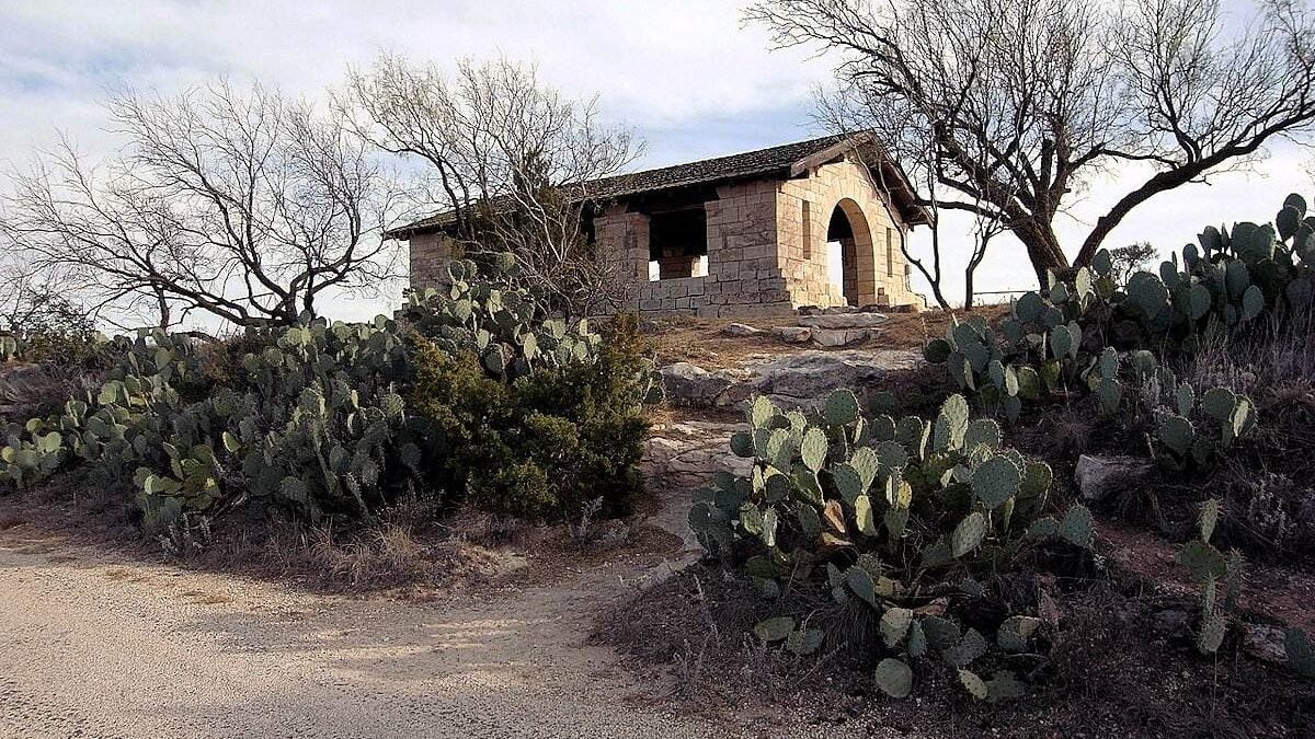 pavilion at big spring state park in texas