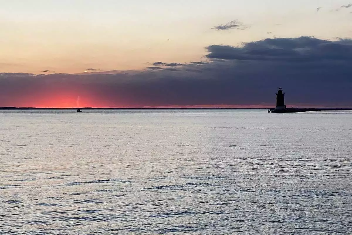 CapeHenlopenLighthouse2