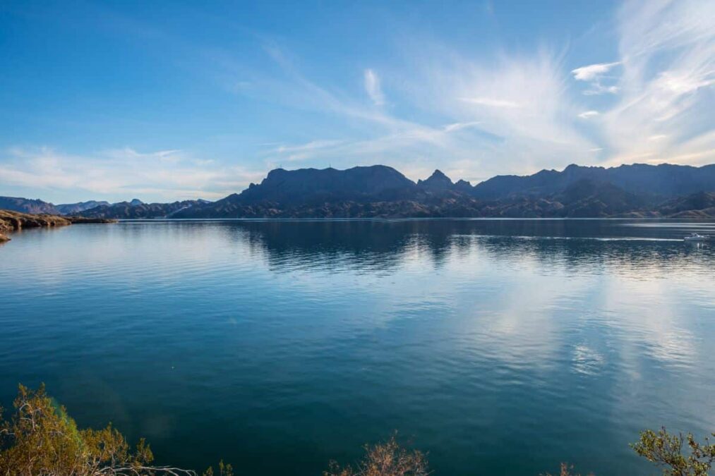 A breathtaking view of the lake in Cattail Cove State Park