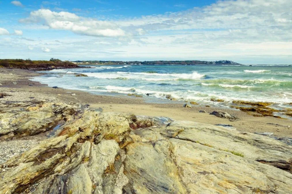 Scenic view of coastline at Crescent Beach State Park in Cape Elizabeth, Maine