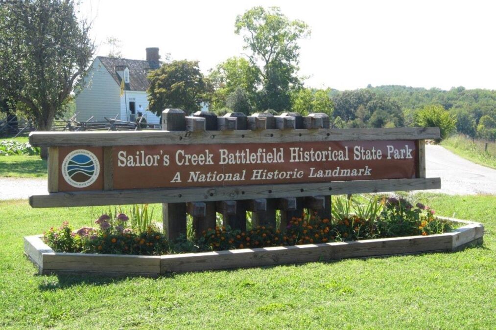 Sailor’s Creek Battlefield State Park 1 Hillsman Farm House Museum behind a Sailor’s Creek Battlefield State Park sign