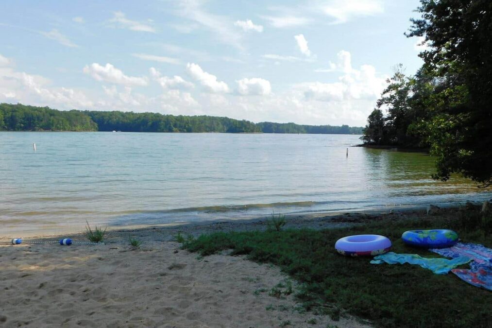 Towels on the shore of Smith Mountain Lake at Smith Mountain Lake State Park