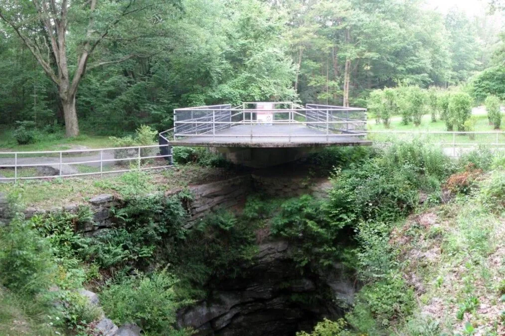 Archbald Pothole State Park 2 view of the pothole at Archbald Pothole State Park