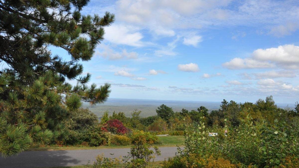 Scenic view from the top of Camelback Mountain in Big Pocono State Park