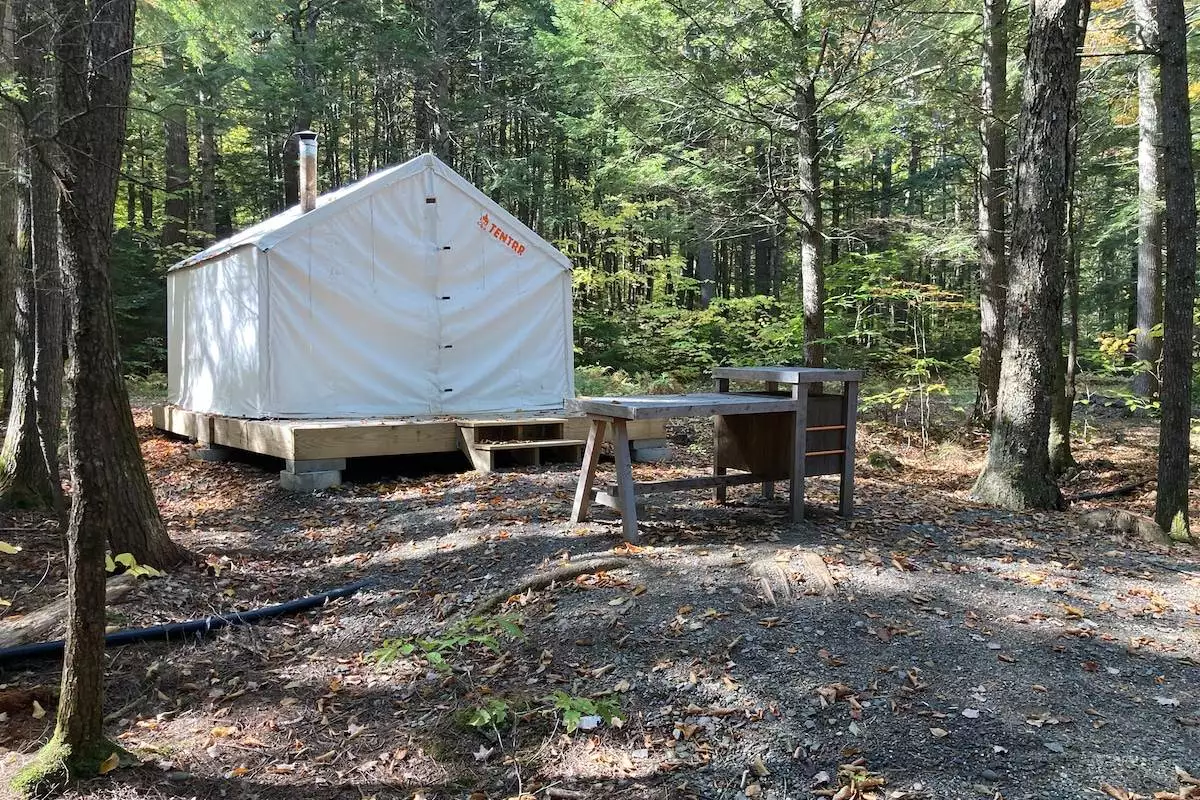 tent in the woods at Peaks-Kenny State Park
