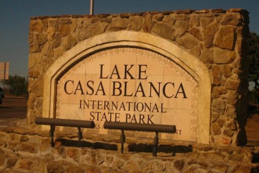 Lake Casa Blanca International State Park