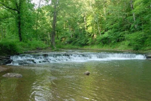 David Crockett State Park 17 Crockett Falls in David Crockett State Park, located a half mile west of Lawrenceburg, Tennessee.