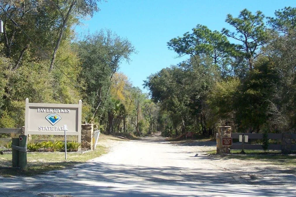 Park sign and entrance at Faver-Dykes State Park