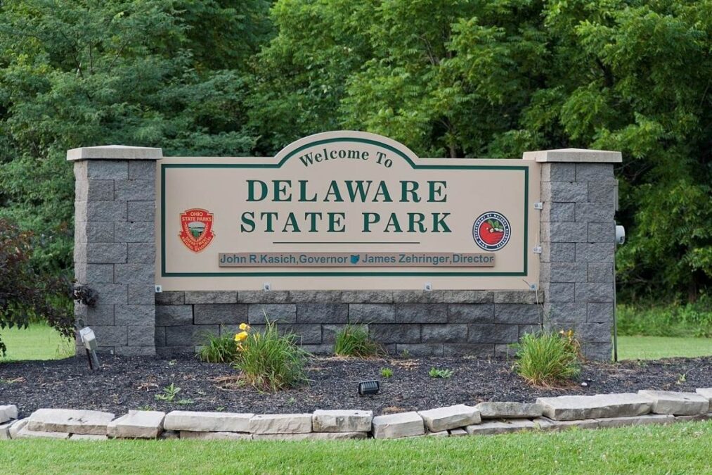 Delaware State Park welcome sign