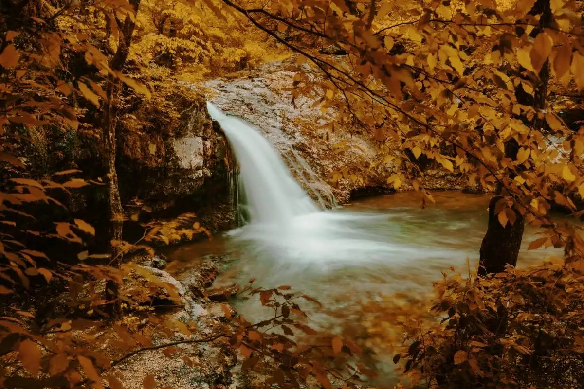 waterfall at Lake Catherine State Park in autumn
