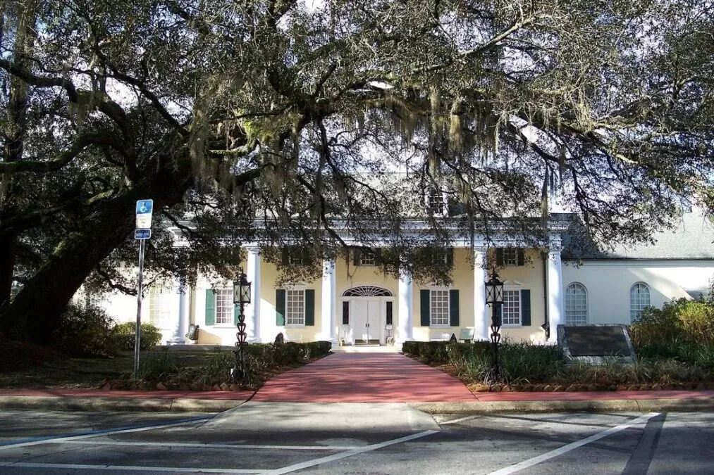 Museum entrance at Stephen Foster Folk Culture Center State Park