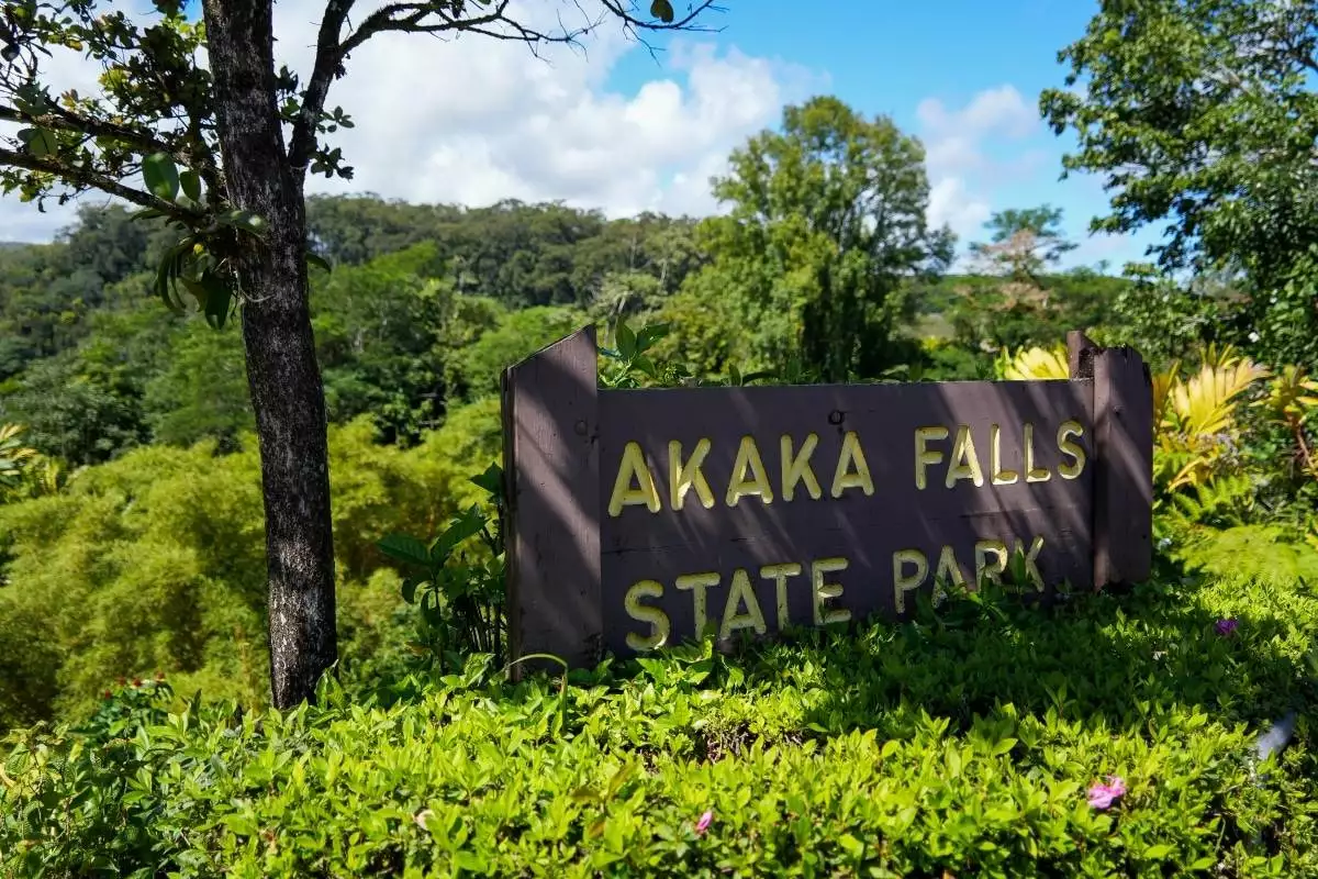 Park sign at Akaka Falls State Park