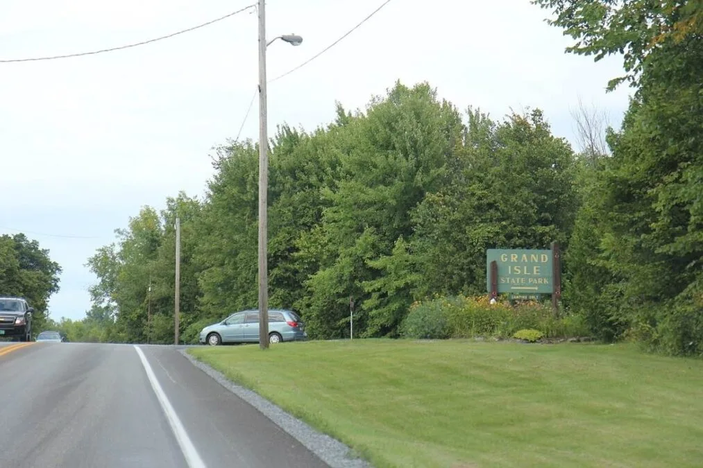 The entrance to Grand Isle State Park.