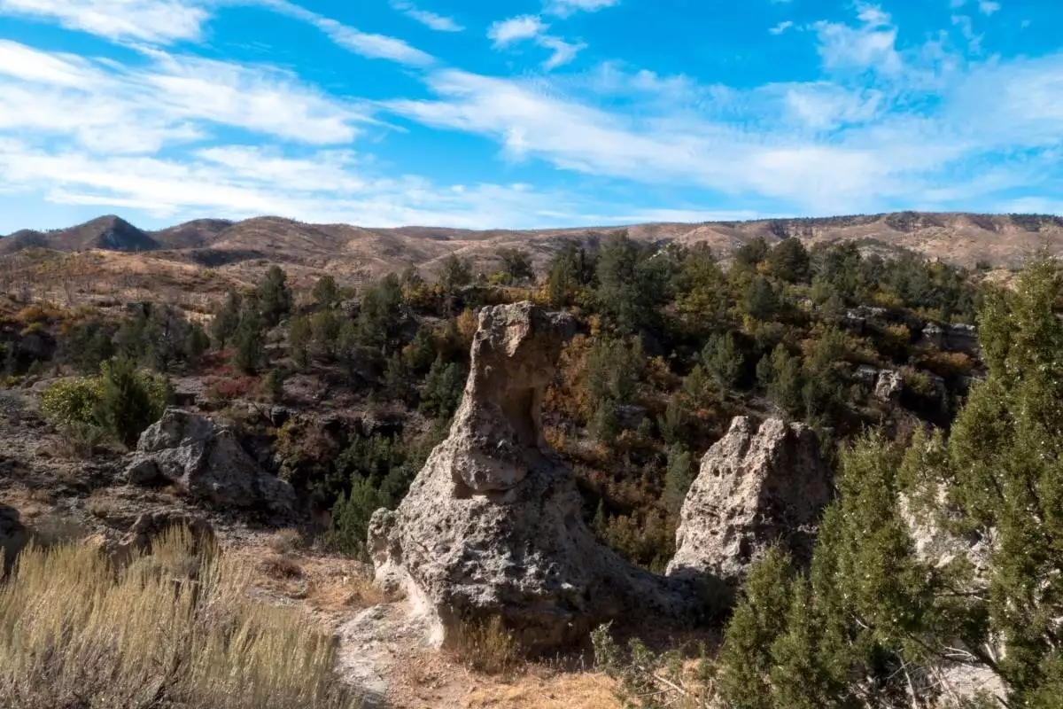 Autumn colors and white rocks at Beaver Dam State Park in Nevada