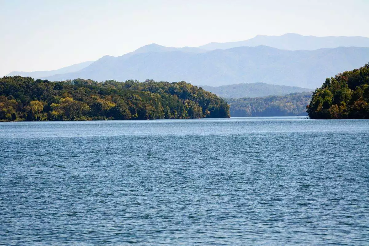 the lake at Fort Loudoun State Historic Park