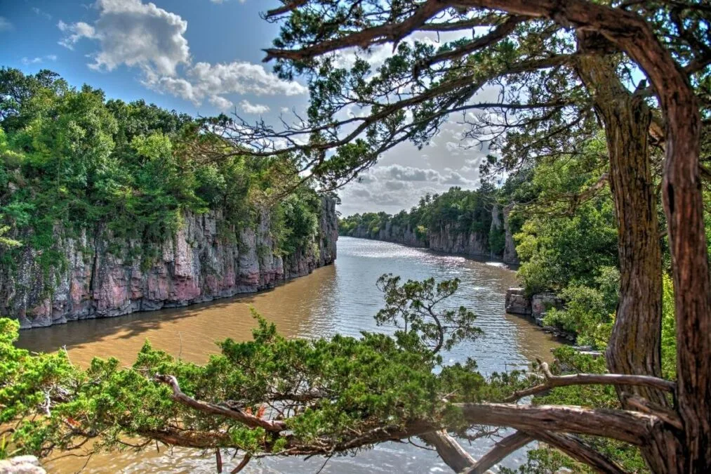 Split Rock Creek through the trees at Palisades State Park