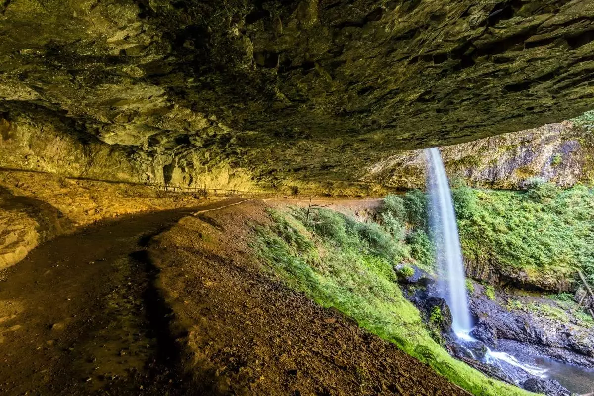 cave behind the waterfall at Silver Falls State Park