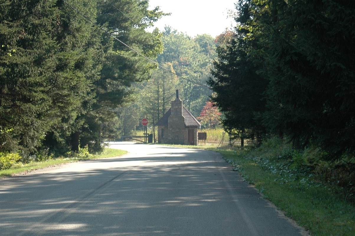 The ski area entrance at Laurel Mountain State Park