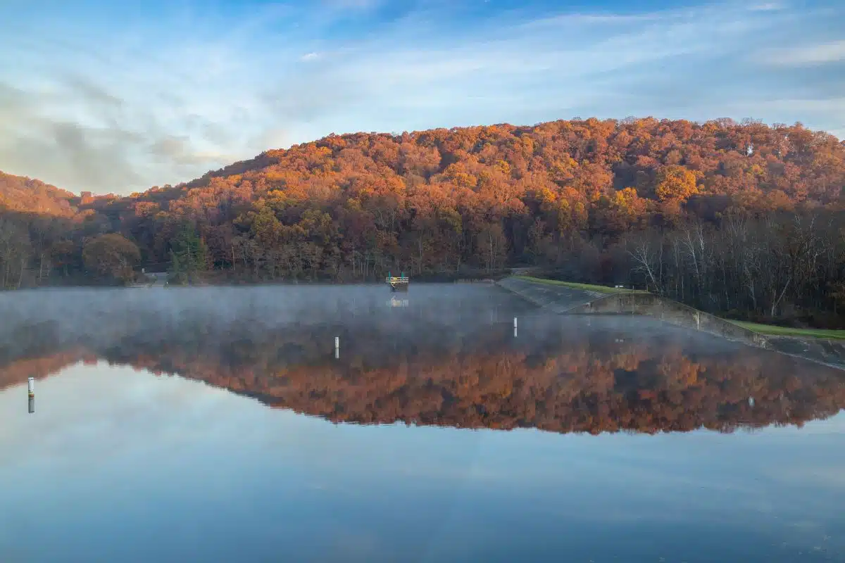 the dam at Raccoon Creek State Park during fall