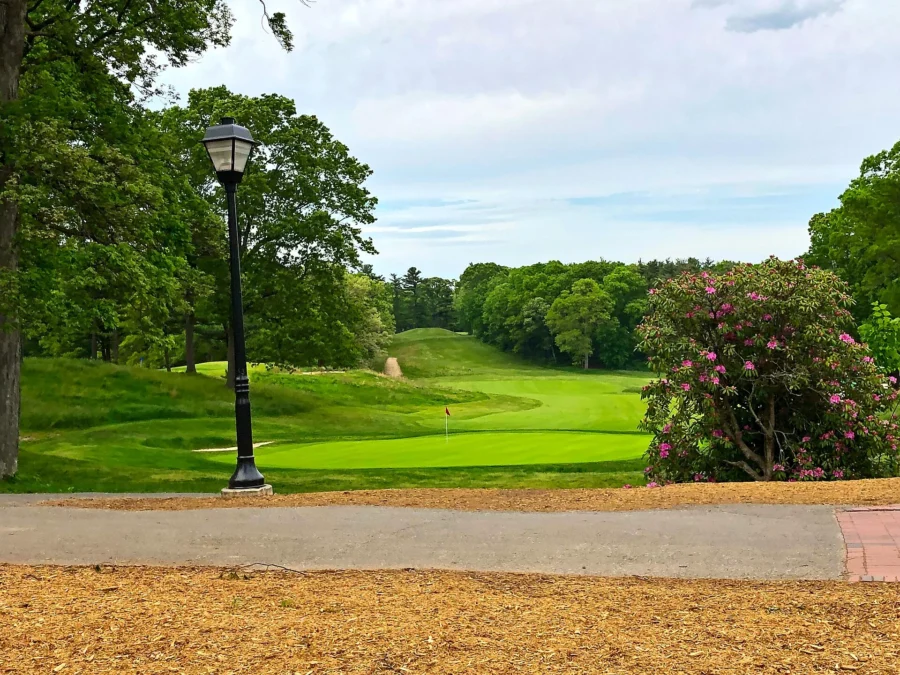 Bethpage State Park 11 Golf green and lamppost at Bethpage State Park, New York