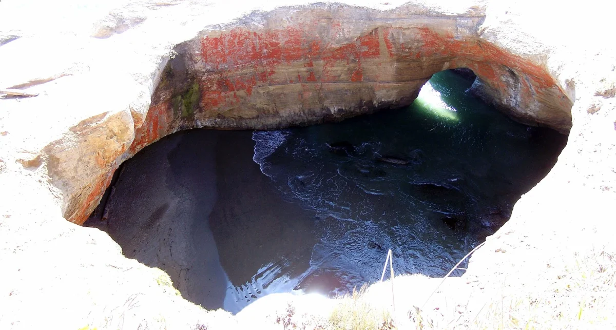 Devils Punch Bowl State Natural Area (Oregon)
