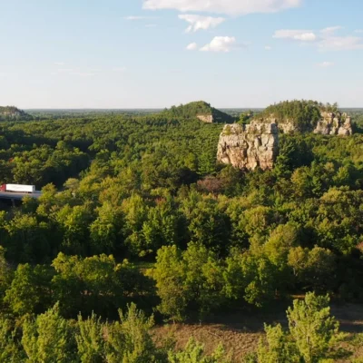 Mill Bluff State Park