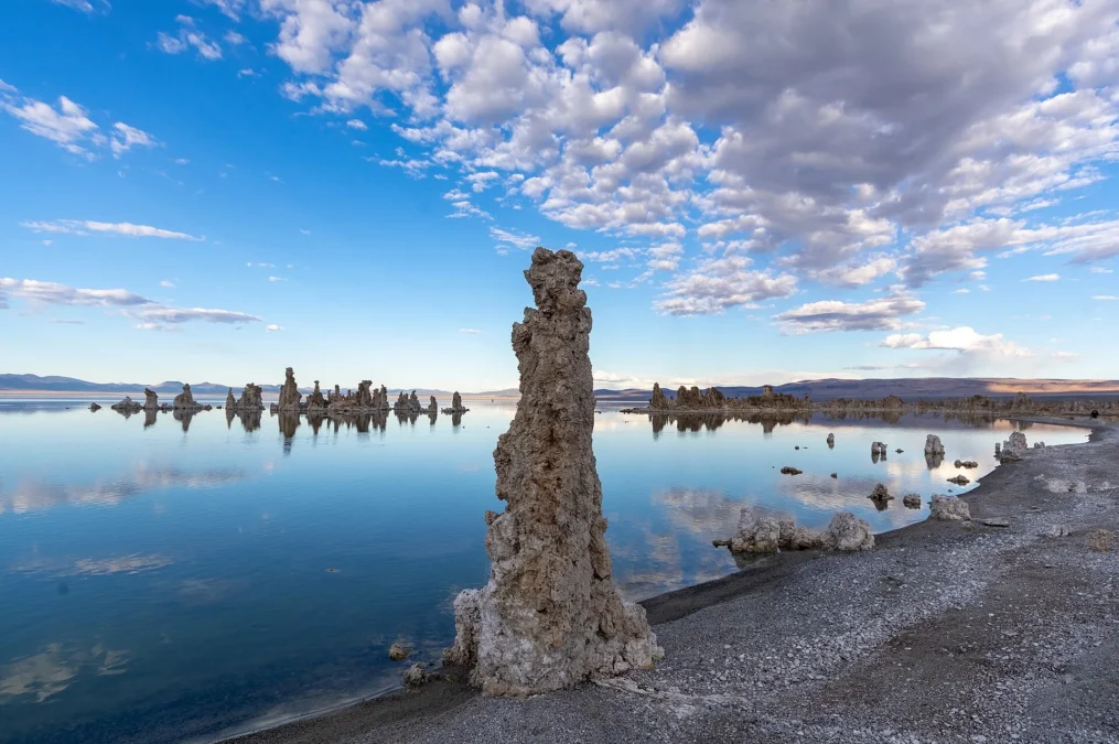 Tufa tower on the shore of Mono Lake at Mono Lake Tufa State Natural Reserve, California