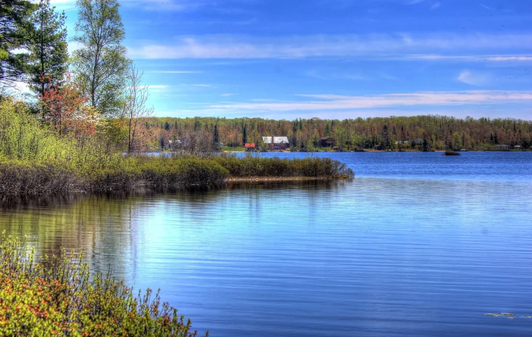 Twin Lakes State Park 49 Lakeshore at Twin Lakes State Park in the Upper Peninsula, Michigan